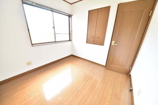 コーポNATSUの寝室