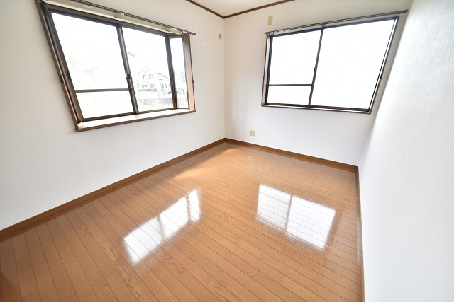 コーポNATSUの洋室