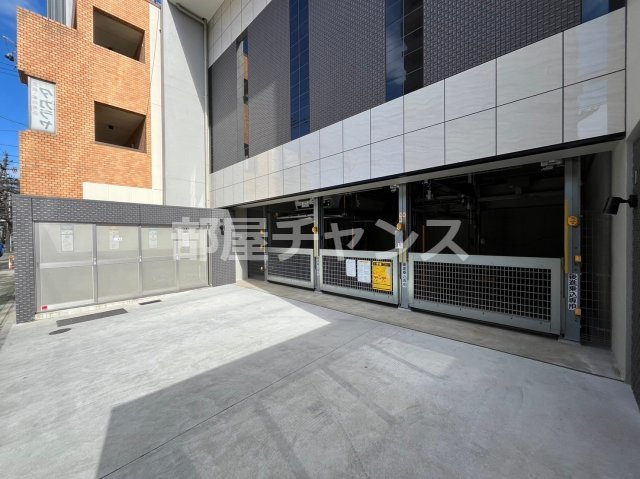 エスリード金山エクセアの駐車場