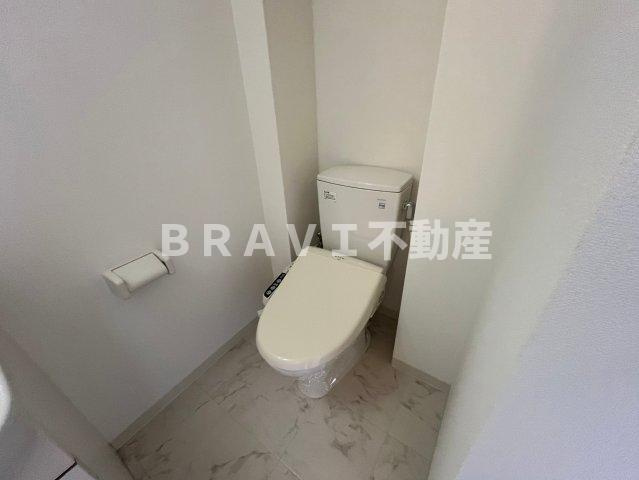 メゾン・ド・ヴィレ大阪城公園前　BRAVI不動産のトイレ|ゆったりとした空間のトイレです