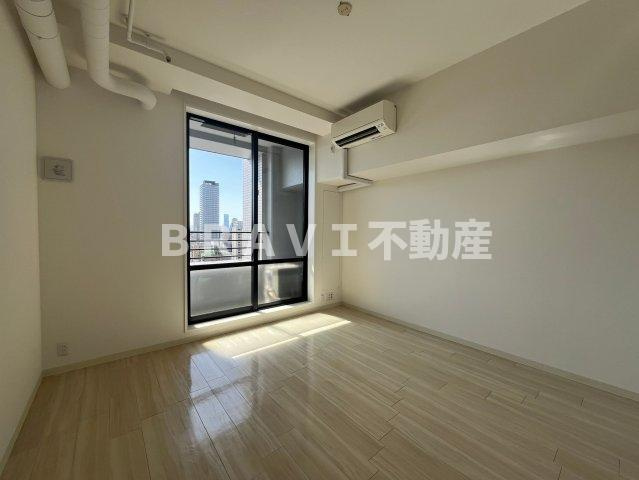 メゾン・ド・ヴィレ大阪城公園前　BRAVI不動産の居間・リビング|こちらのリビングで趣味の時間をお楽しみください