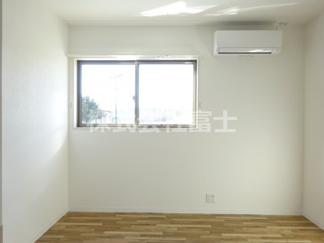 浜玉ルッソの洋室