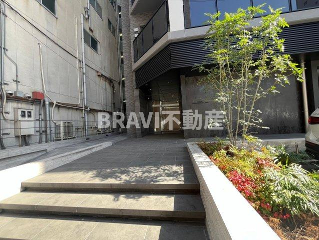 ファーストフィオーレ谷町六丁目フェリシア BRAVI不動産のエントランス|ゆとりのあるエントランスです