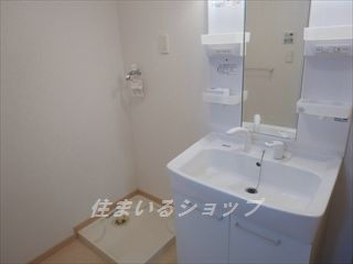 安芸高田市吉田町吉田のアパートの洗面所|シャンプードレッサー