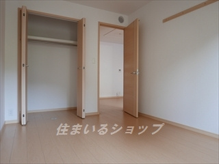 安芸高田市吉田町吉田のアパートの寝室|クローゼットあり