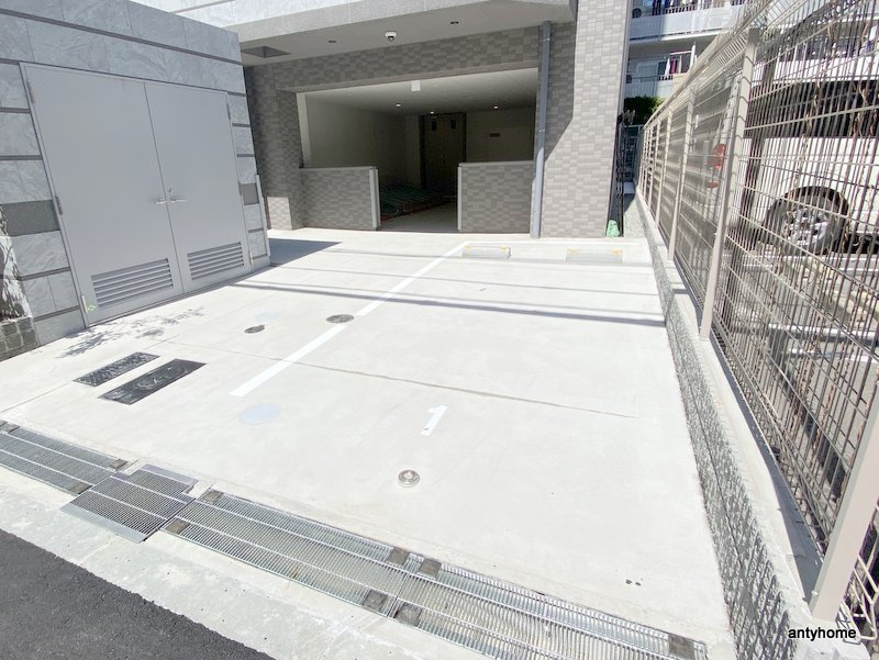 エムブイインプ新大阪　仲介手数料無料の駐車場