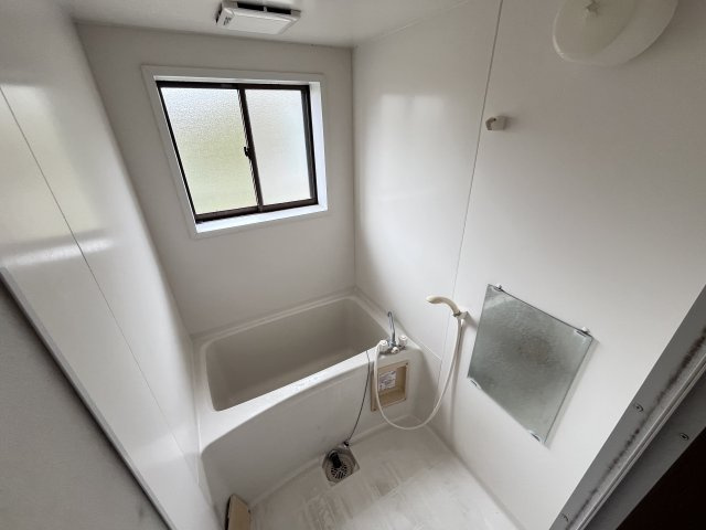 玉名郡長洲町大字高浜のテラスの浴室