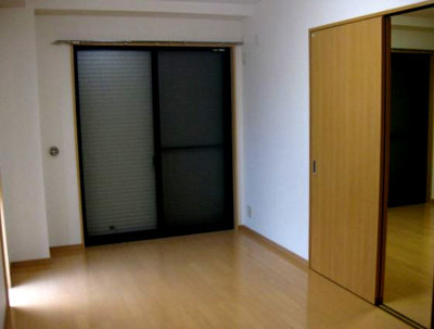 【セキュリティ】 | アンプルールフェールルミエール富木 | 雨戸シャッター付き