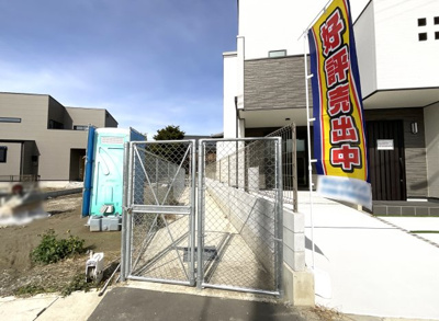 【その他】 | 伏見区久我本町⑦号地　12区画　築後未入戸建 | 【通路】西側に通路があり、隣のお家と少し距離が空くので陽当りや風通しも良くなります。