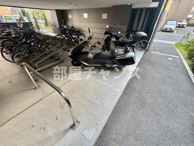 ディアレイシャス矢場町の駐車場