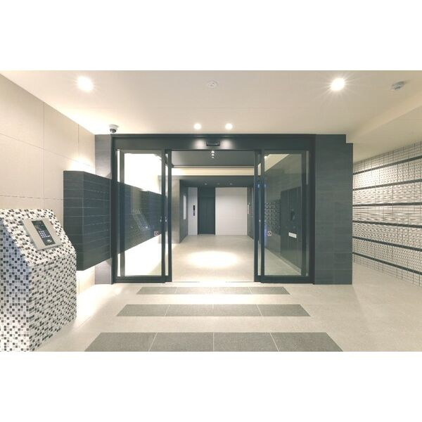 ディアレイシャス鶴舞公園のエントランス