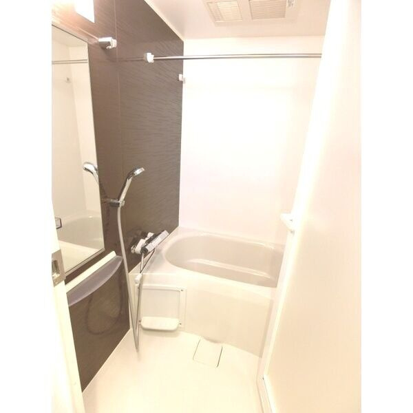 ディアレイシャス鶴舞公園の浴室