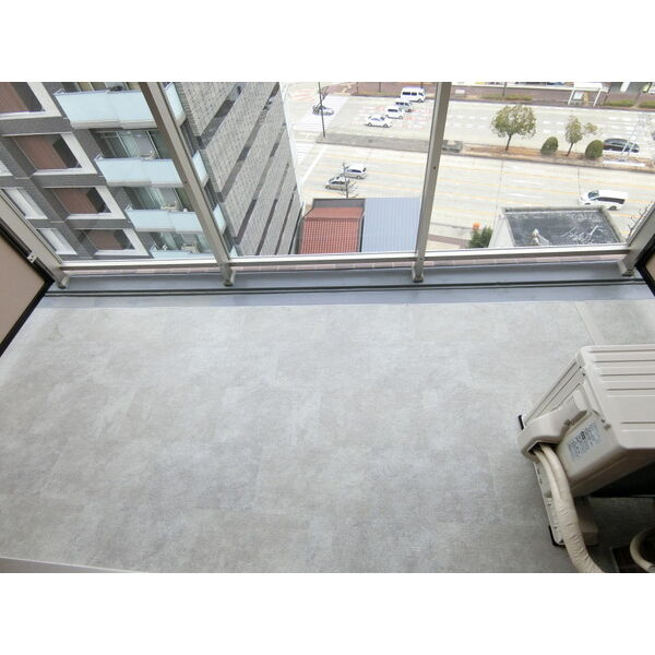 ディアレイシャス泉のバルコニー