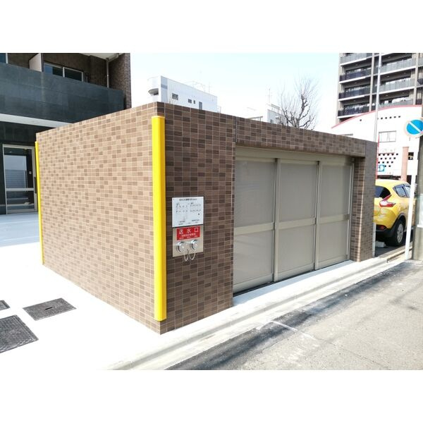 ディアレイシャス泉の駐車場