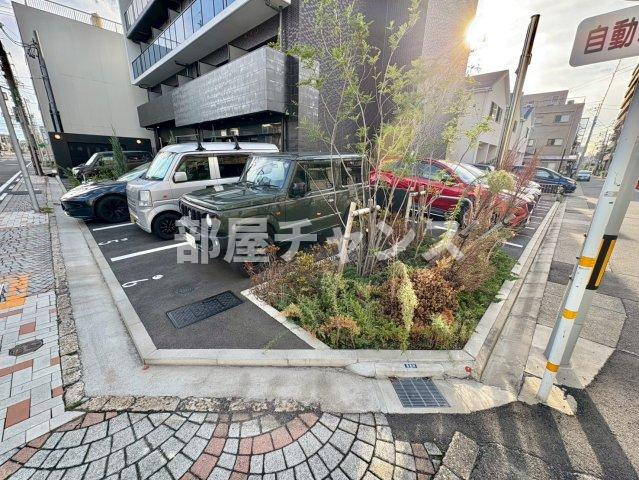 ディアレイシャス名古屋太閤通Ⅱの駐車場