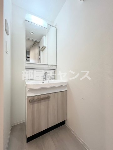 ディアレイシャス名古屋太閤通Ⅱの独立洗面台