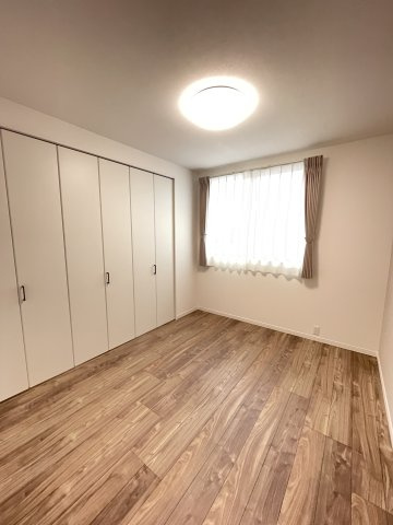 【洋室】 | トレステージ桜木4丁目　3号棟 | ☆ホワイトカラーが明るい印象の洋室です☆