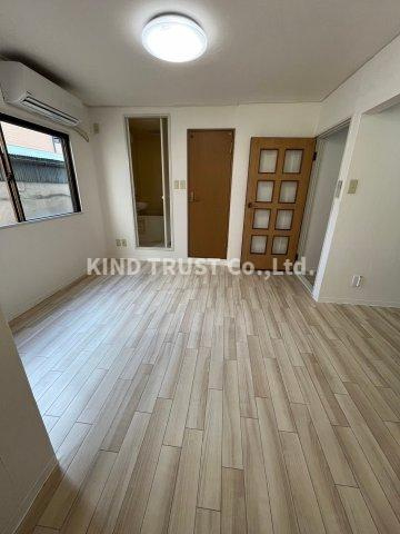 リバティ中津Ⅰの居間・リビング|ゆったりとした居間です