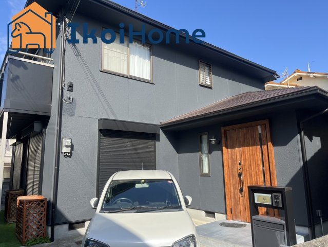 明石市大久保町松陰　中古戸建　全面フルリフォ完のエントランス|●年中無休：見学時間9:00～20:00・当日予約可●弊社独自で毎月５組限定の「人気オプション３点パック」をご用意。カーポート・バルコニー・ウッドデッキを１５万円（税別）で取り付け。