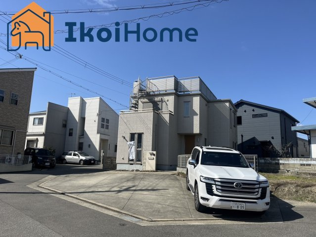 明石市大久保町大窪　中古戸建　リフォ完の前面道路含む現地写真|●年中無休：見学時間9:00～20:00・当日予約可●大久保駅徒歩10分で土地57.2坪！・築浅のヘーベルハウスで大きな建物！リフォーム済み！駐車場6台可能！！角地！