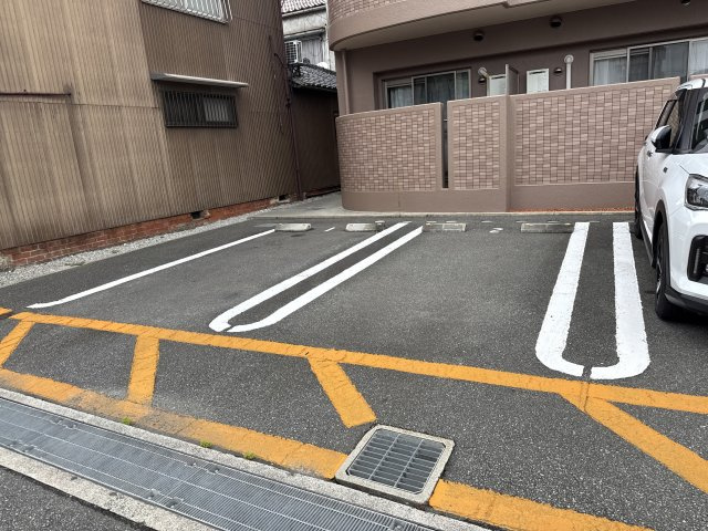 コンフォート　本町の駐車場