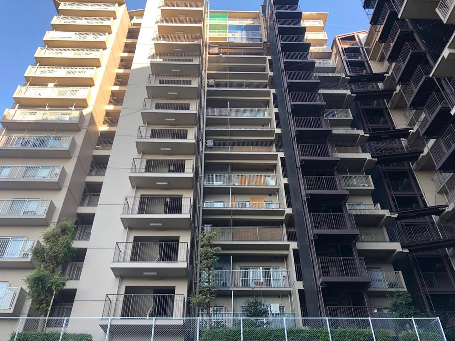 グリーンタウン香里ヶ丘B棟の外観|外はこのようになっています