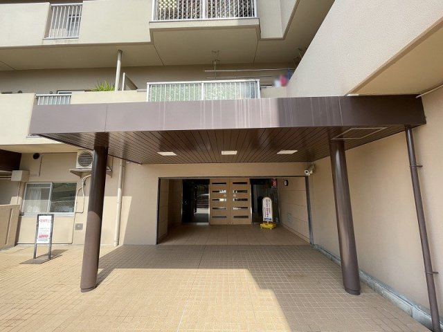 グリーンタウン香里ヶ丘B棟の外観|外観もきれいです