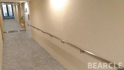 【エントランス】 | ヴィラスタジオーネ御所南 | セブンイレブンまで180m