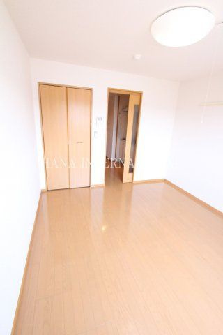 ワンシーダーヒルズの居間・リビング