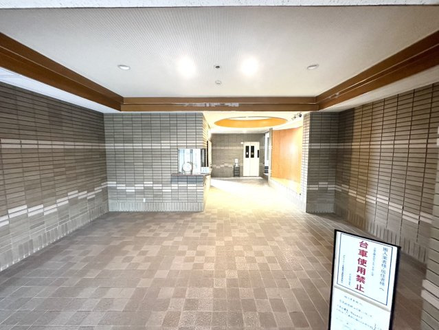グラン・コート多賀城弐番館のエントランス