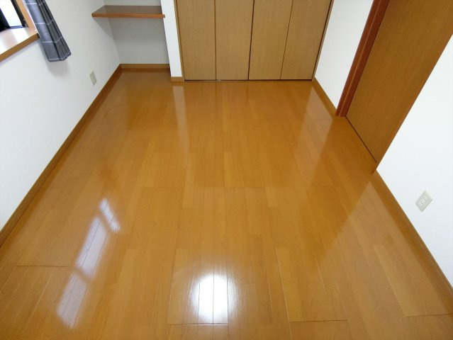 コーポラスいちぶの洋室