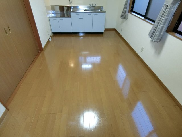 コーポラスいちぶの居間・リビング