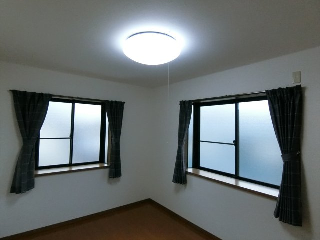 コーポラスいちぶの洋室