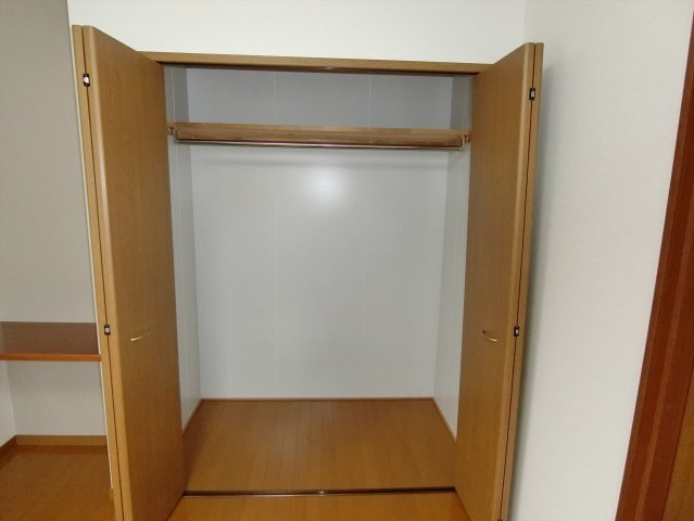 コーポラスいちぶの洋室