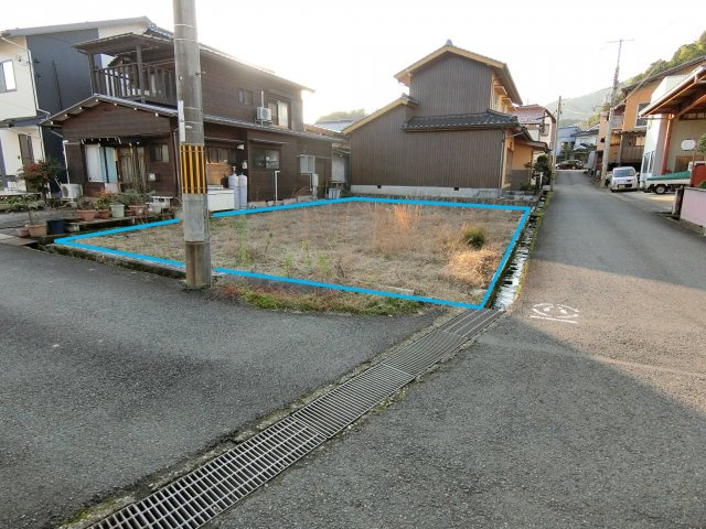八鹿（一部）角地の外観