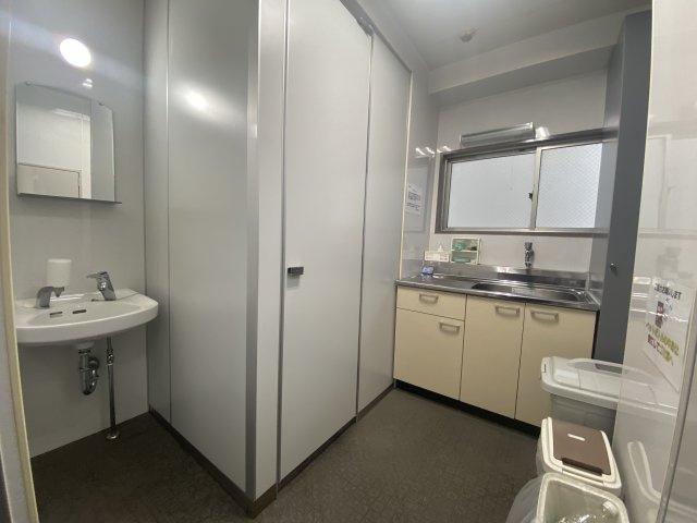 駒込朝日ビルの洗面所|※別フロアの写真です