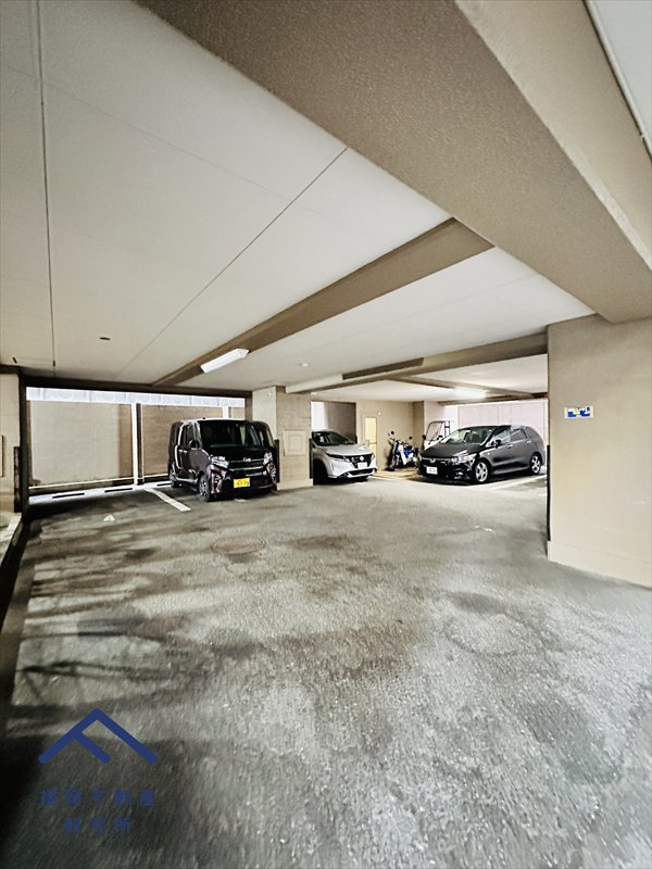 エバーライフすの子小前の駐車場