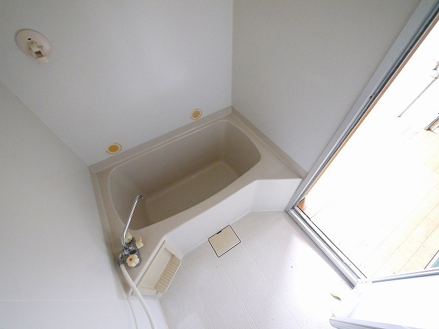 吉田貸家の浴室|日々の暮らしに欠かせないお風呂です