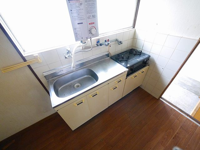 吉田貸家のキッチン|使いやすいキッチンです