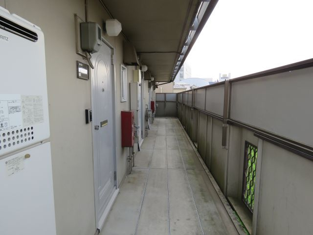 フォーブル盛田のエントランス