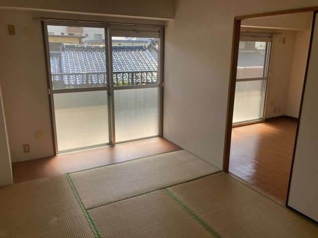 シャンボール中野の和室|い草の香りが落ち着く素敵な和室です