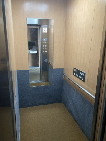 シャンボール中野のその他|エレベーター