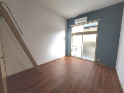 【居間・リビング】 | ソフィア三鷹 | ロフト有り。天井照明付き。