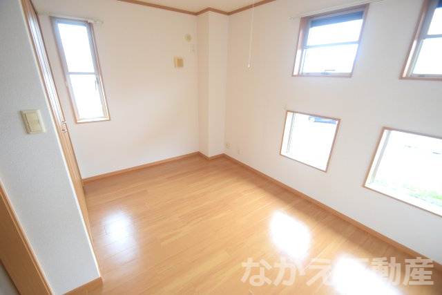 【寝室】 | 落ち着いた色調の寝室です