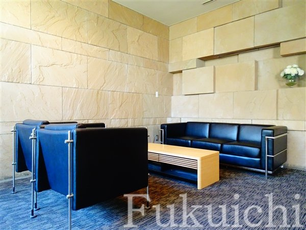 エトワール下馬のロビー