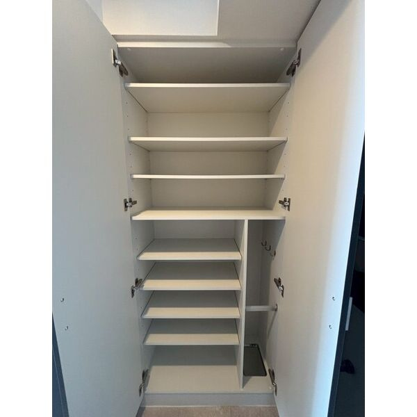 エステムコート名古屋金山ミッドクロスの収納