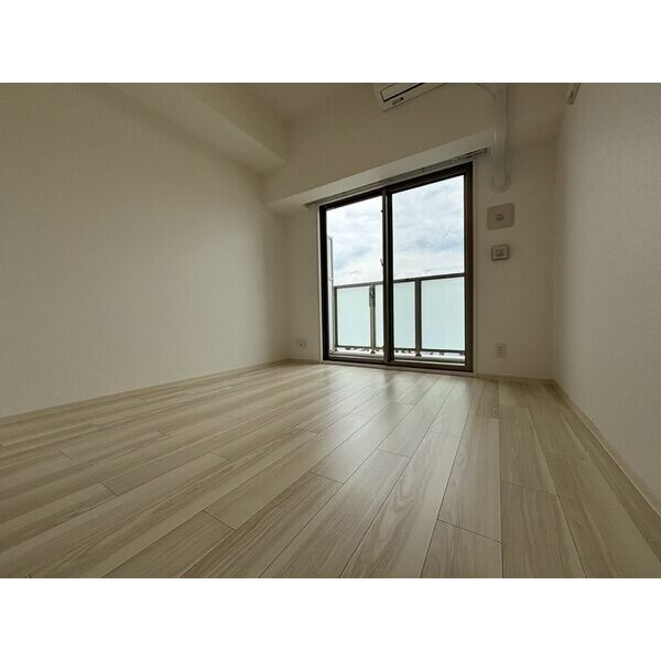 エステムコート名古屋金山ミッドクロスの居間・リビング