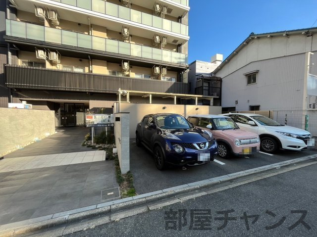 エステムコート名古屋新栄アクシスの駐車場