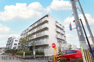 【外観】 | 【カルム伊丹緑ヶ丘】地上５階建　総戸数３４戸　ご紹介のお部屋は１階部分です♪令和５年１２月室内室内リフォーム済みです(^^)