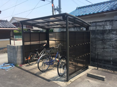 【その他共用部分】 | ゴマリ ジャーディン | 屋根付き駐輪場があります